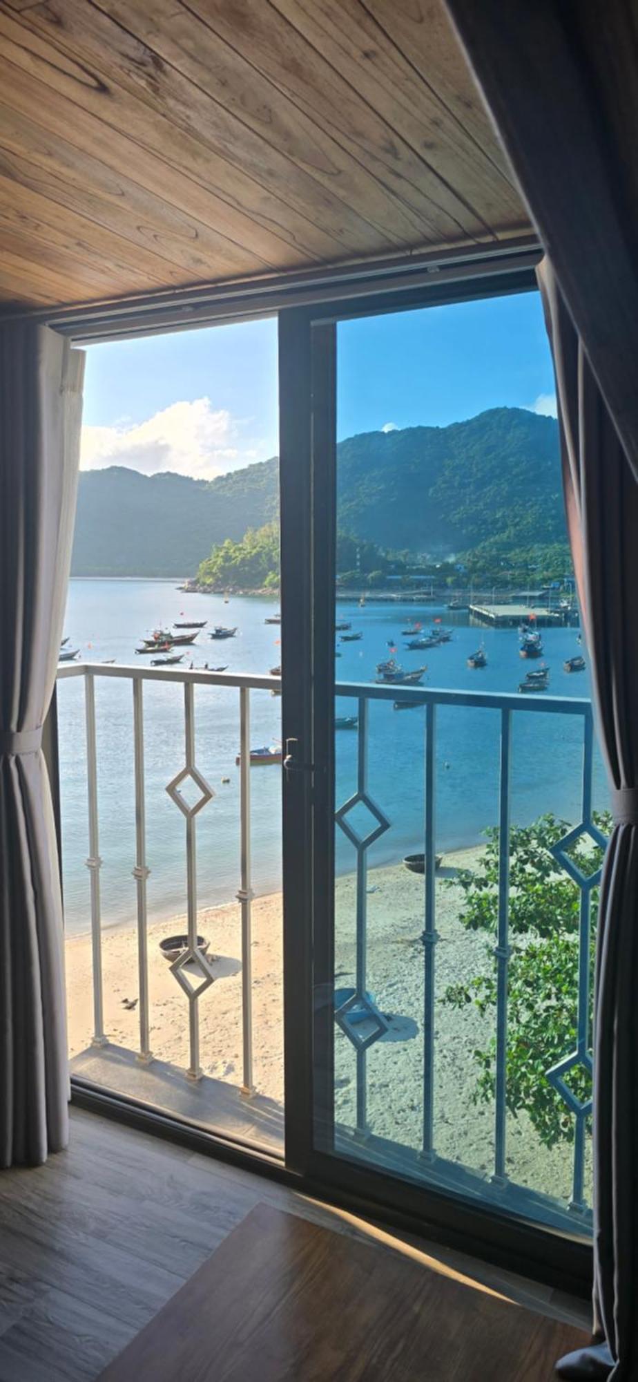 The Coral Homestay & Pub Tan Hiep  ภายนอก รูปภาพ