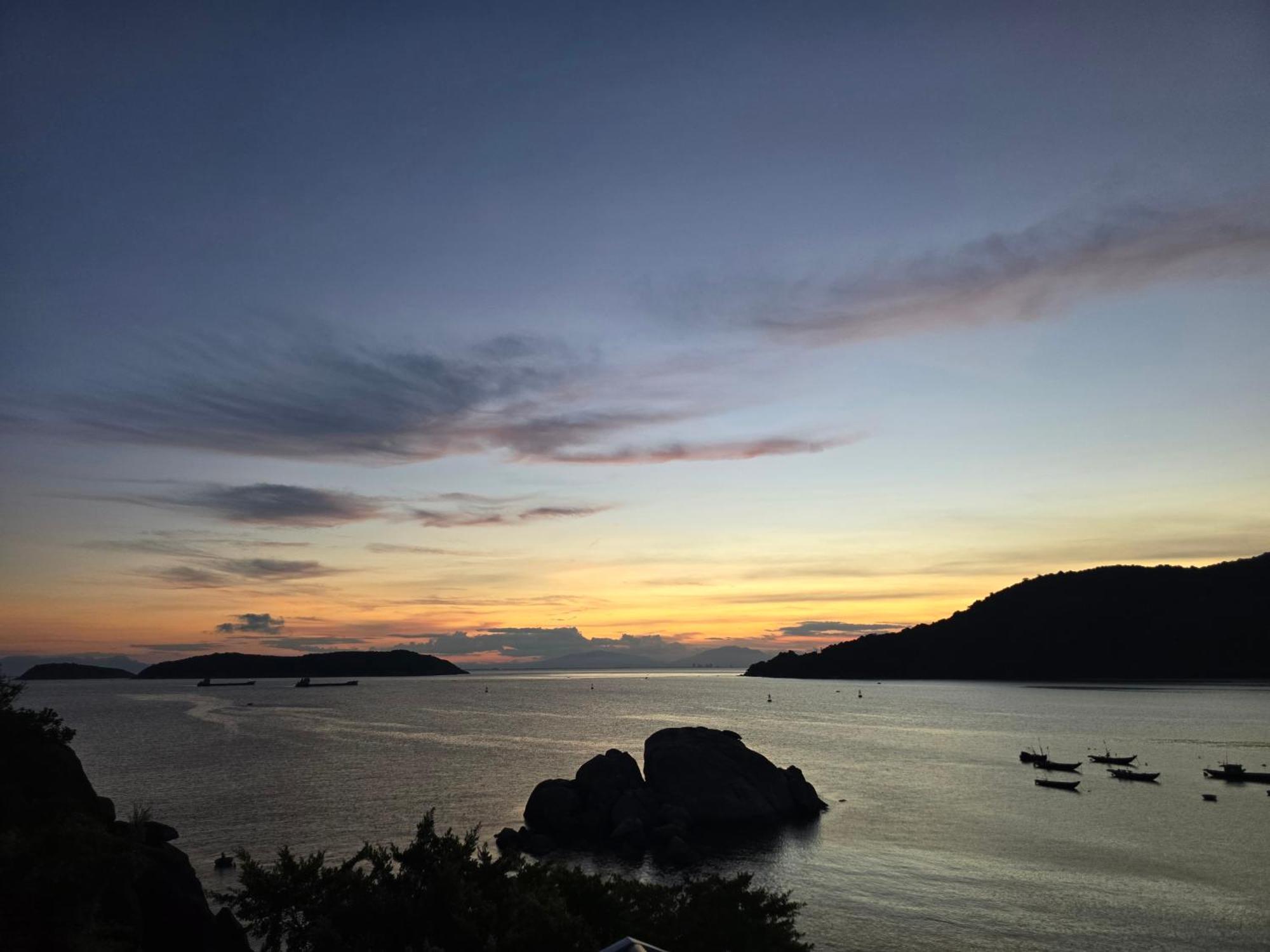 The Coral Homestay & Pub Tan Hiep  ภายนอก รูปภาพ